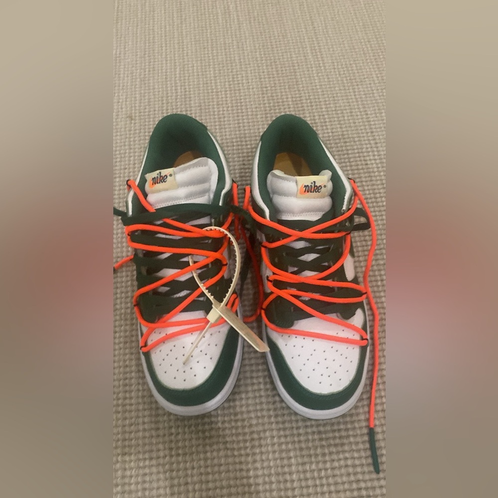 Nike off white pine green dunk lows (size 11)